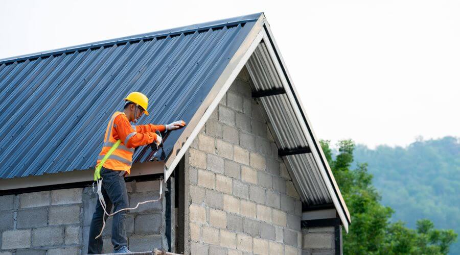 Expert Emergency Roof Repairs services in Lynndyl, UT